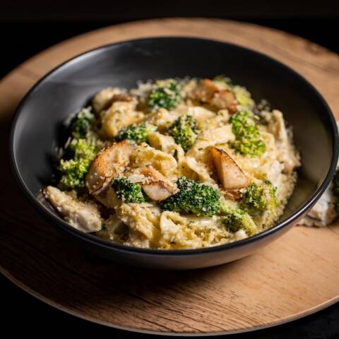 Fusilli cu pui,sos Gorgonzola si broccoli 450g