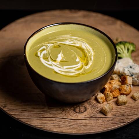 Supa crema de brocoli si gorgonzola 350g/50g